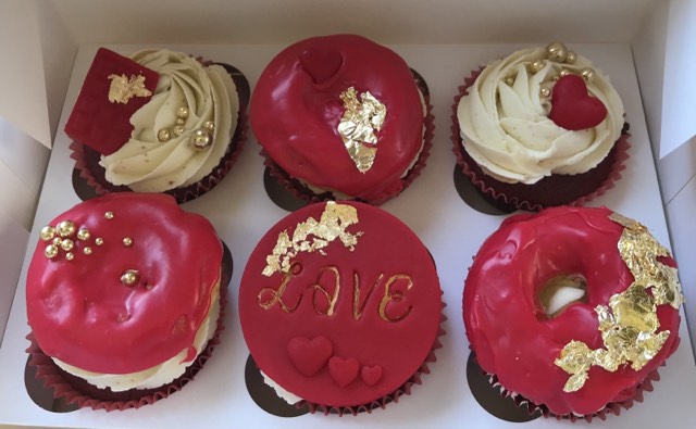 Valentines Day Buttercream CupCakes Box set of 6