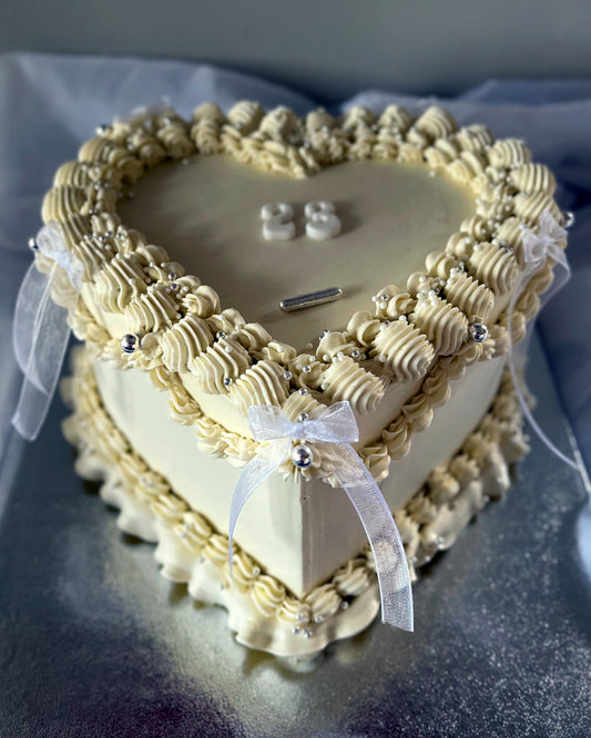 Heart Vintage Cake