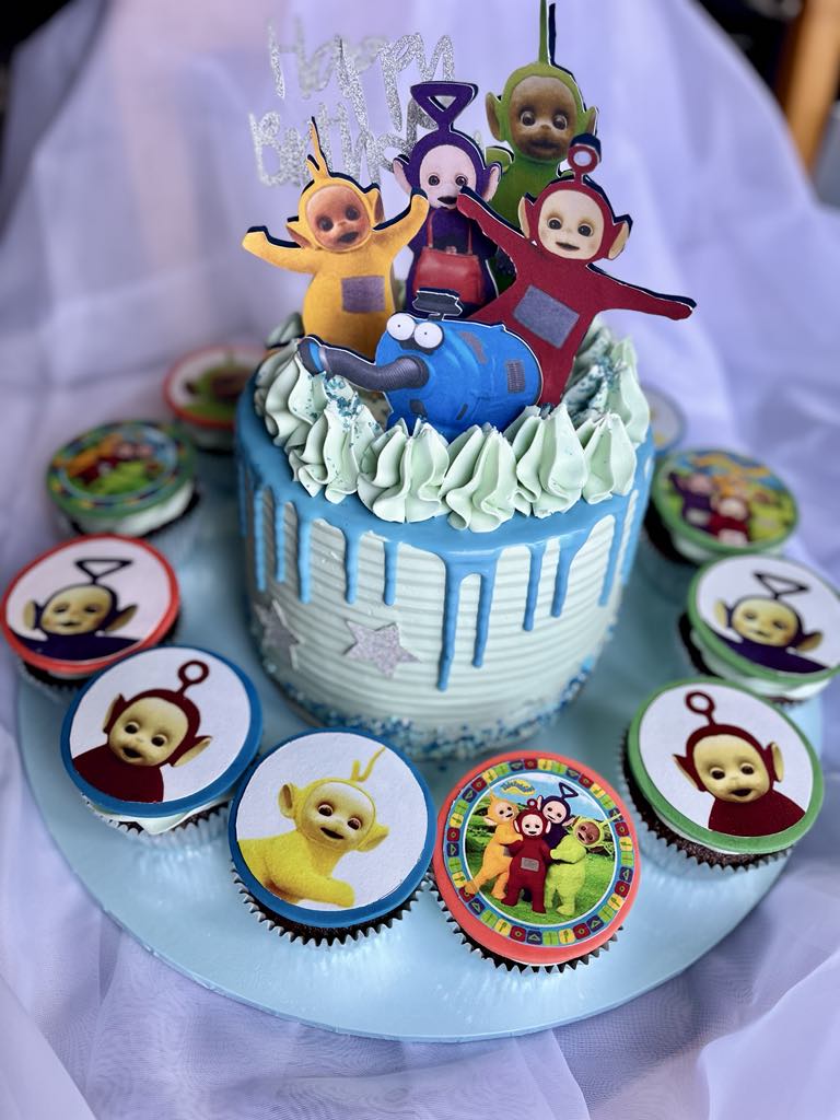 Themed Cake & Cupcake Duo